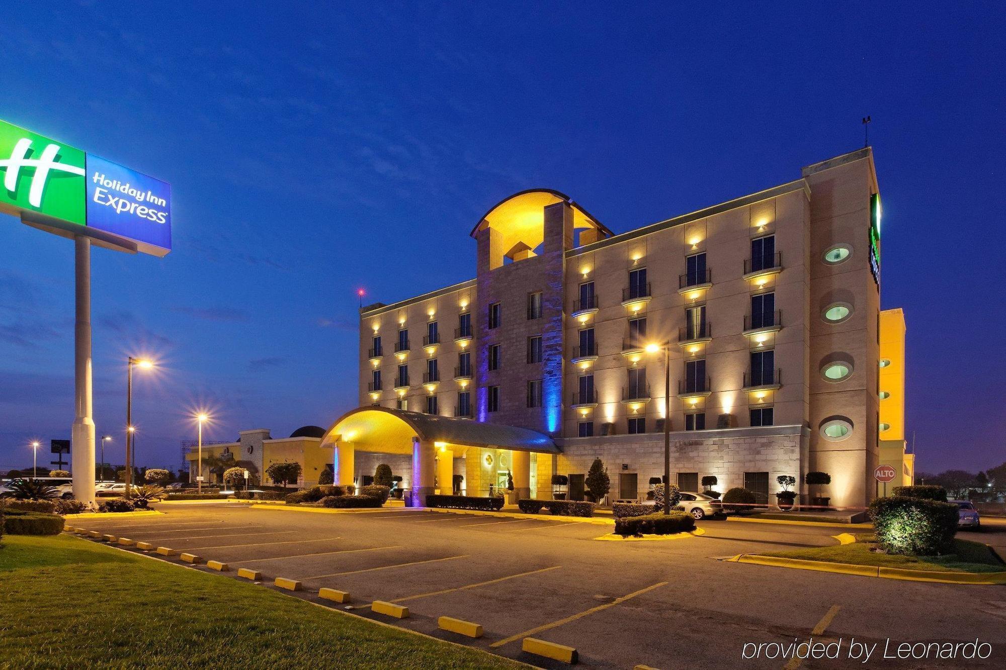 Holiday Inn Express Silao-Aeropuerto Bajio, An Ihg Hotel Экстерьер фото